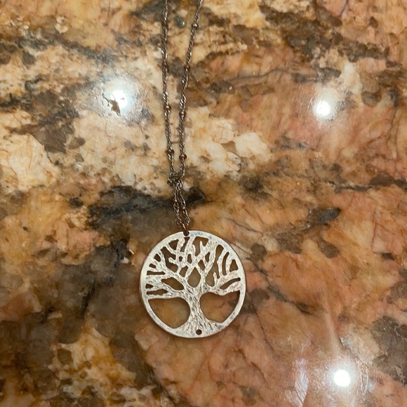 Silver tree of life necklace - Picture 2 of 4